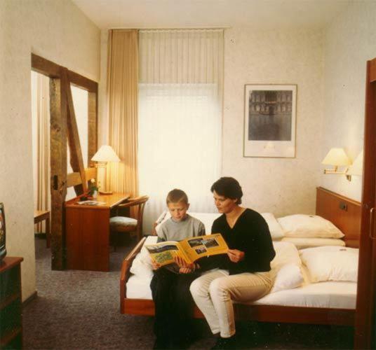 Ackfeld Hotel-Restaurant Bueren  Стая снимка
