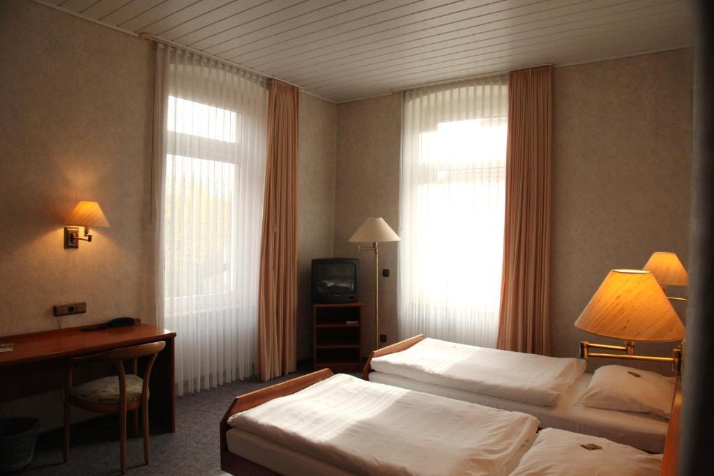 Ackfeld Hotel-Restaurant Bueren  Стая снимка