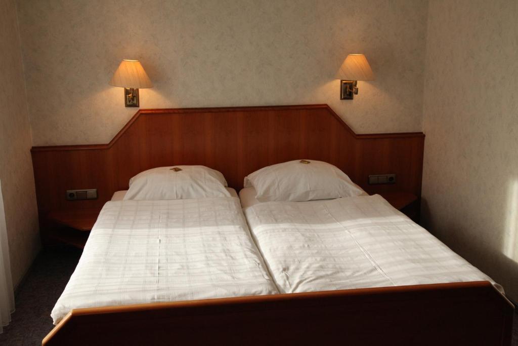 Ackfeld Hotel-Restaurant Bueren  Стая снимка